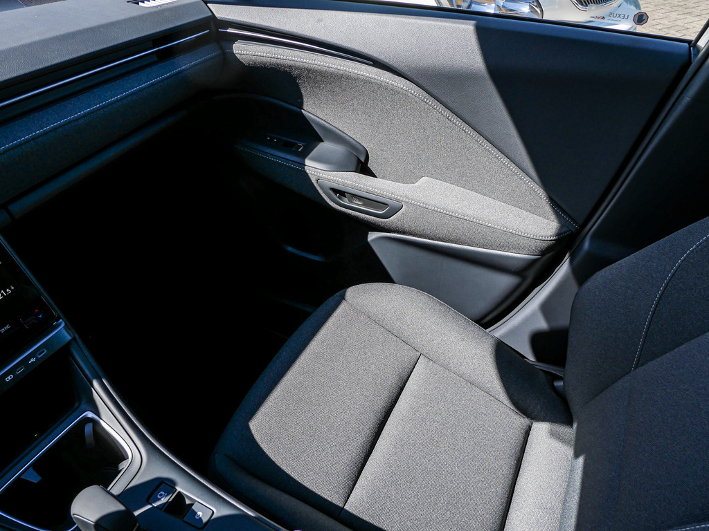 Fahrzeugansicht LEXUS LBX Base Komfort Pak. - Bild 20