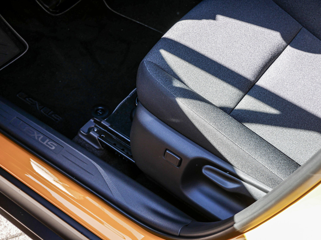 Fahrzeugansicht LEXUS LBX Base Komfort Pak. - Bild 31