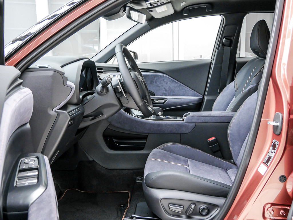 Fahrzeugansicht LEXUS LBX Cool - Bild 5