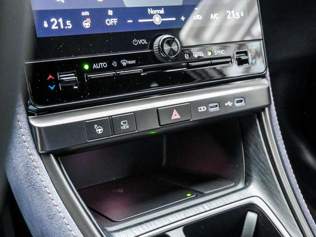 Fahrzeugansicht LEXUS LBX Cool - Bild 18