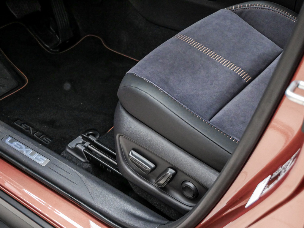 Fahrzeugansicht LEXUS LBX Cool - Bild 30