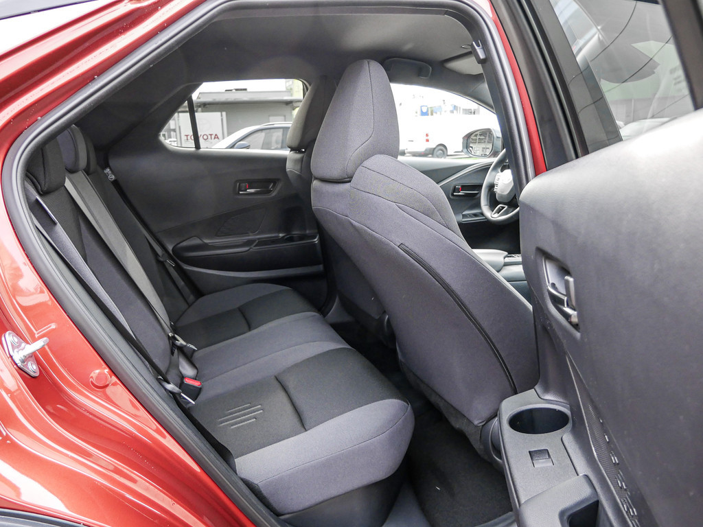 Fahrzeugansicht TOYOTA C-HR 2.0 Plug-In Hybrid Teamplayer - Bild 6