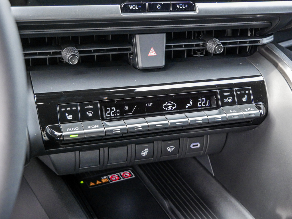 Fahrzeugansicht TOYOTA C-HR 2.0 Plug-In Hybrid Teamplayer - Bild 19