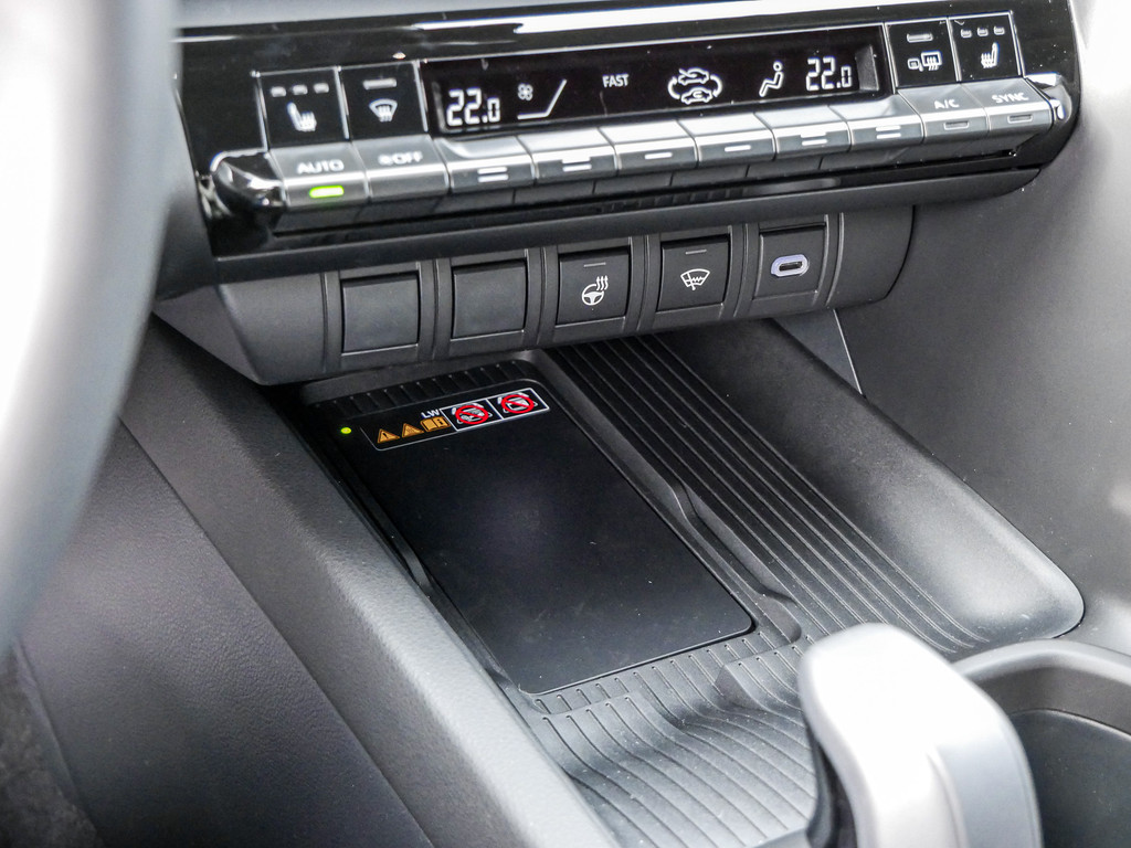 Fahrzeugansicht TOYOTA C-HR 2.0 Plug-In Hybrid Teamplayer - Bild 20