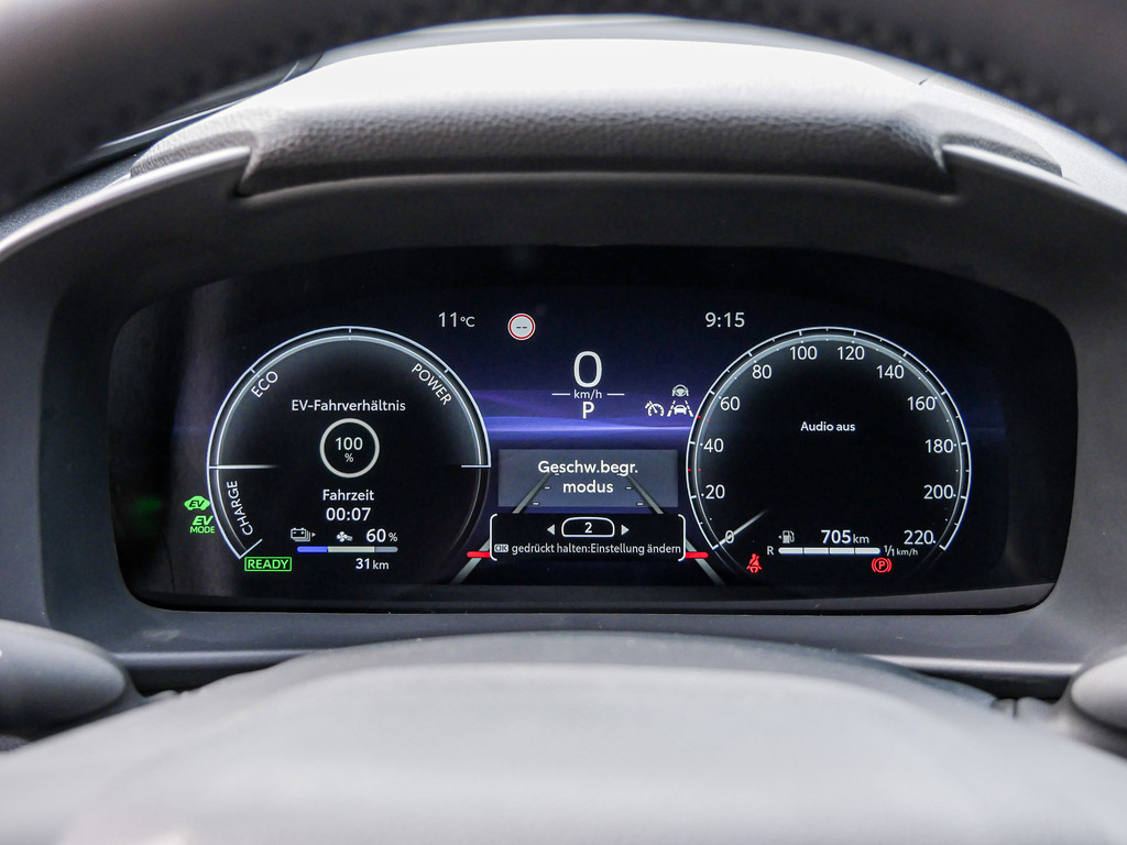 Fahrzeugansicht TOYOTA C-HR 2.0 Plug-In Hybrid Teamplayer - Bild 26