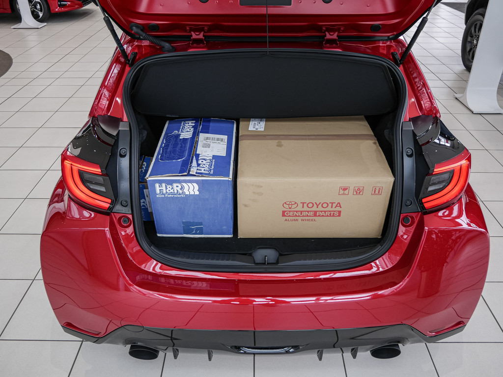 Fahrzeugansicht TOYOTA Yaris 1.6 GR Performance - Bild 4