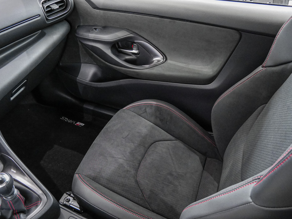 Fahrzeugansicht TOYOTA Yaris 1.6 GR Performance - Bild 17