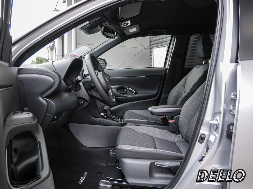 Fahrzeugansicht TOYOTA Yaris Cross Hybrid Teamplayer - Bild 4