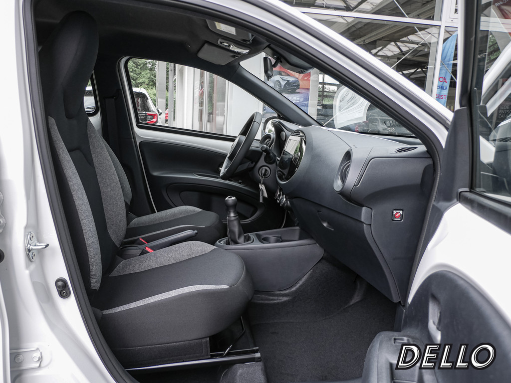 Fahrzeugansicht TOYOTA Aygo X 1.0 Play - Bild 3