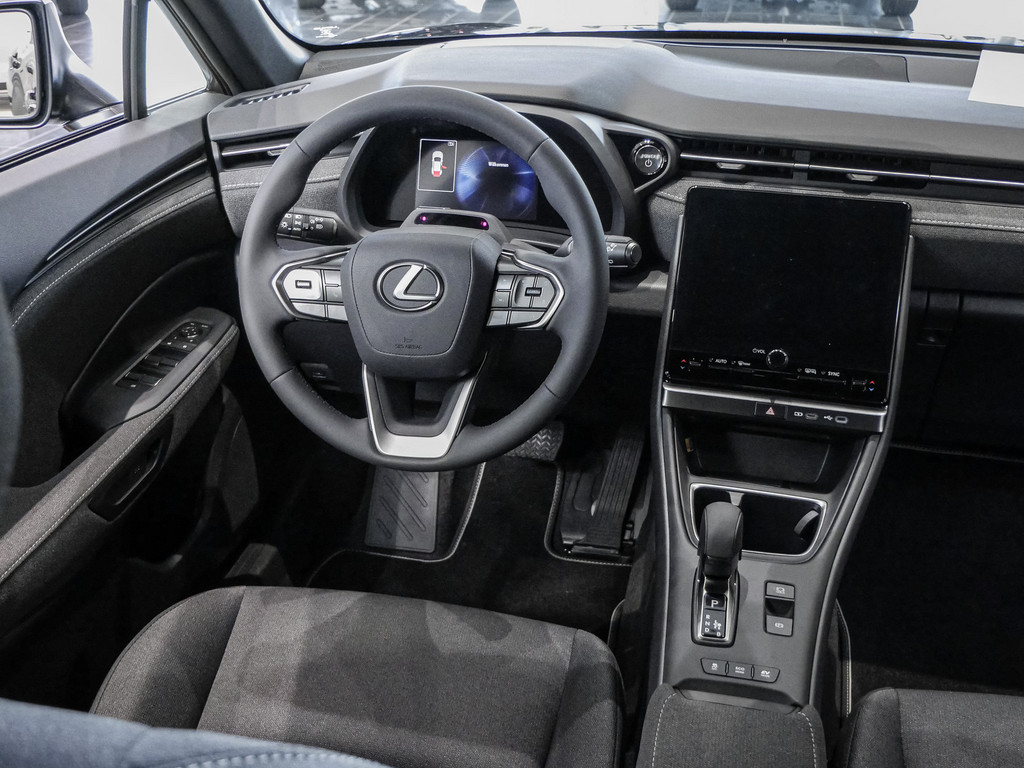 Fahrzeugansicht LEXUS LBX Base Komfort - Bild 4