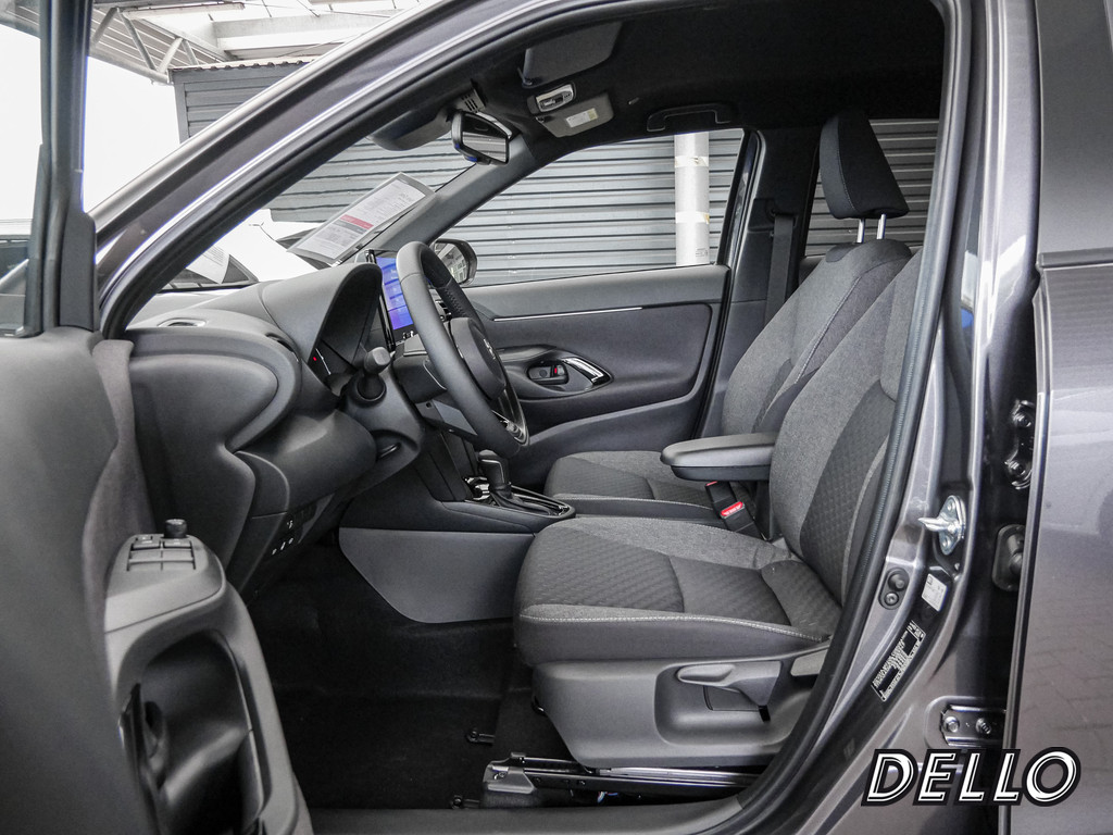 Fahrzeugansicht TOYOTA Yaris Cross Hybrid Teamplayer - Bild 4