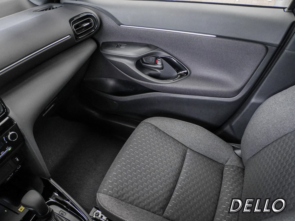 Fahrzeugansicht TOYOTA Yaris Cross Hybrid Teamplayer - Bild 21