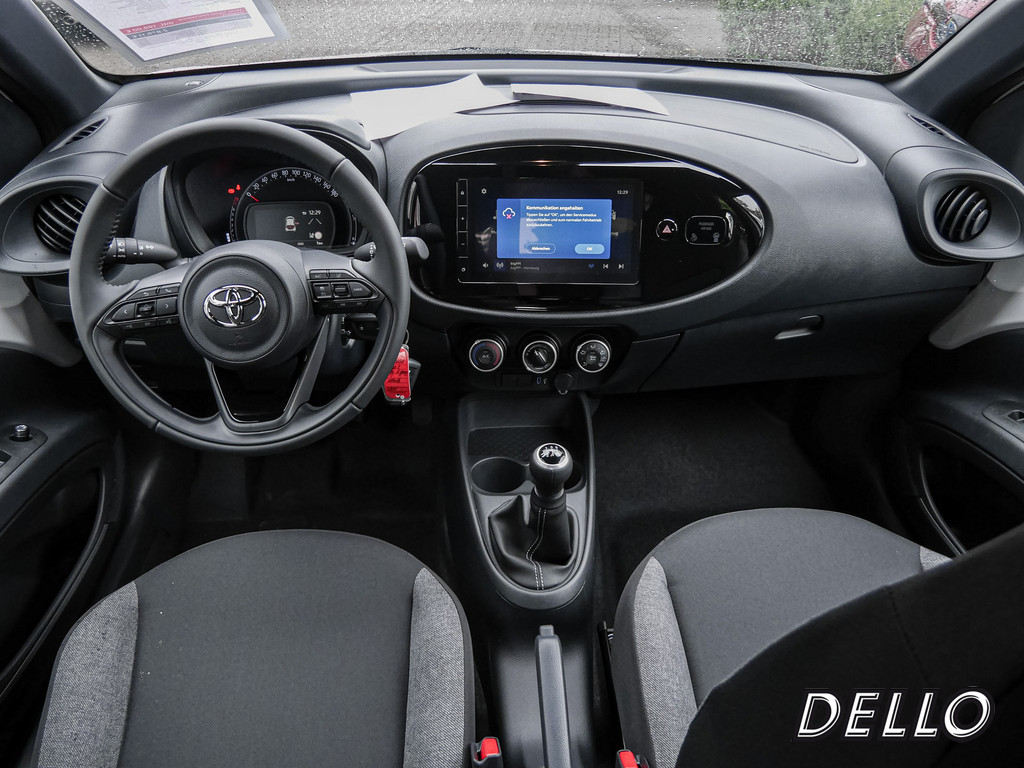 Fahrzeugansicht TOYOTA Aygo X 1.0 Play - Bild 4
