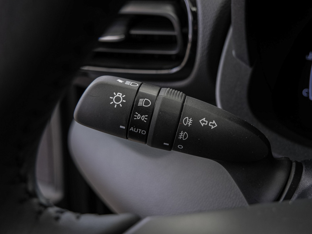 Fahrzeugansicht TOYOTA Yaris Cross 1.5 Hybrid FWD Teamplayer - Bild 27