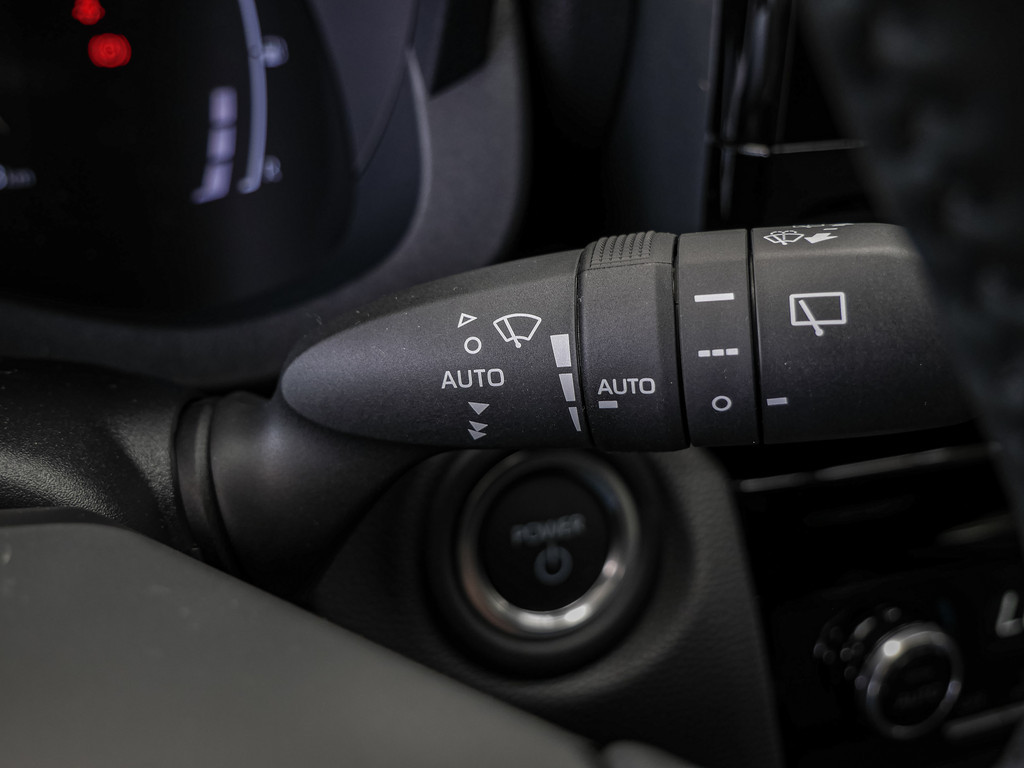 Fahrzeugansicht TOYOTA Yaris Cross 1.5 Hybrid FWD Teamplayer - Bild 28