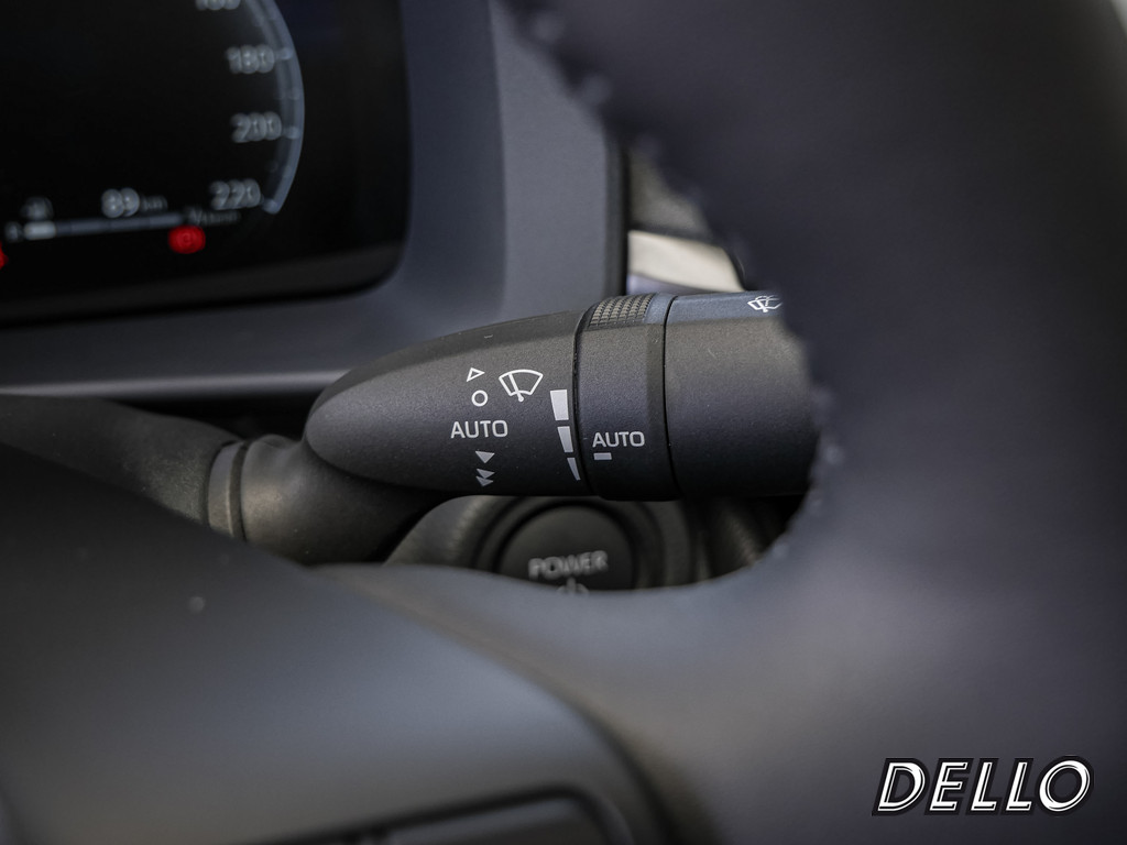 Fahrzeugansicht TOYOTA C-HR 2.0 Plug-In Hybrid FWD Teamplayer - Bild 27