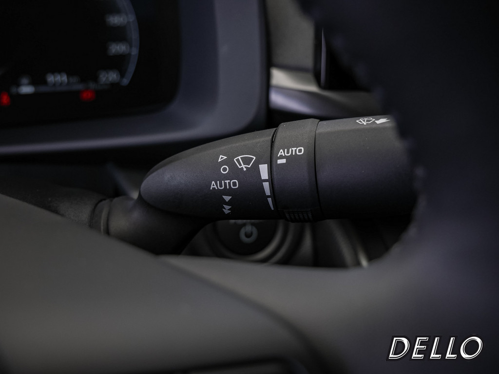 Fahrzeugansicht TOYOTA C-HR 2.0 Plug-In Hybrid FWD Teamplayer - Bild 28