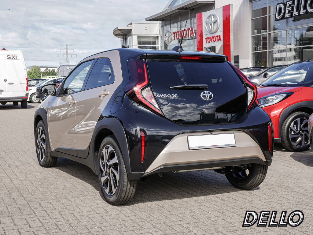 Fahrzeugansicht TOYOTA Aygo X 1.0 Teamplayer - Bild 41