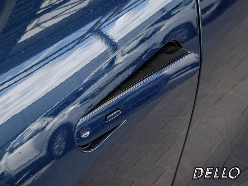 Fahrzeugansicht TOYOTA C-HR 2.0 Plug-In Hybrid FWD Teamplayer - Bild 2