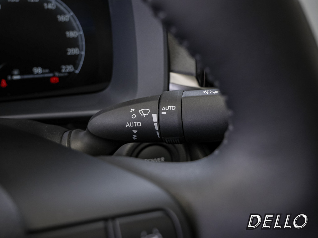 Fahrzeugansicht TOYOTA C-HR 2.0 Plug-In Hybrid FWD Teamplayer - Bild 27