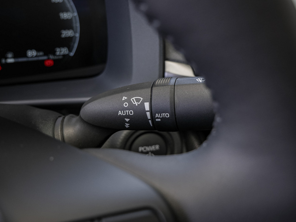 Fahrzeugansicht TOYOTA C-HR 2.0 Plug-In Hybrid Teamplayer - Bild 27