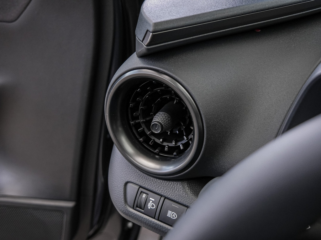 Fahrzeugansicht TOYOTA C-HR 2.0 Plug-In Hybrid Teamplayer - Bild 31