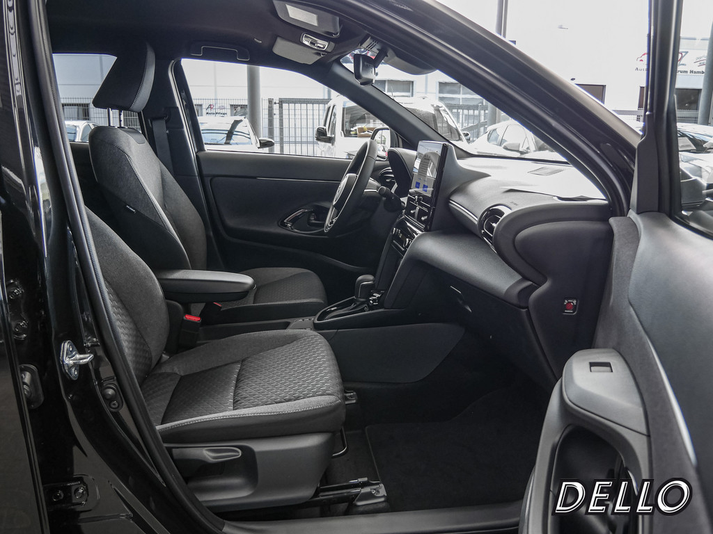 Fahrzeugansicht TOYOTA Yaris Cross 1.5 Hybrid FWD Teamplayer - Bild 6