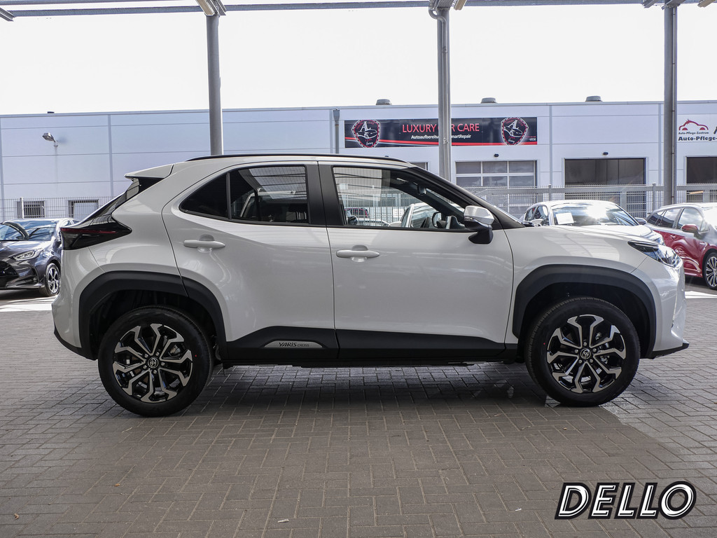 Fahrzeugansicht TOYOTA Yaris Cross 1.5 Hybrid FWD Teamplayer - Bild 34