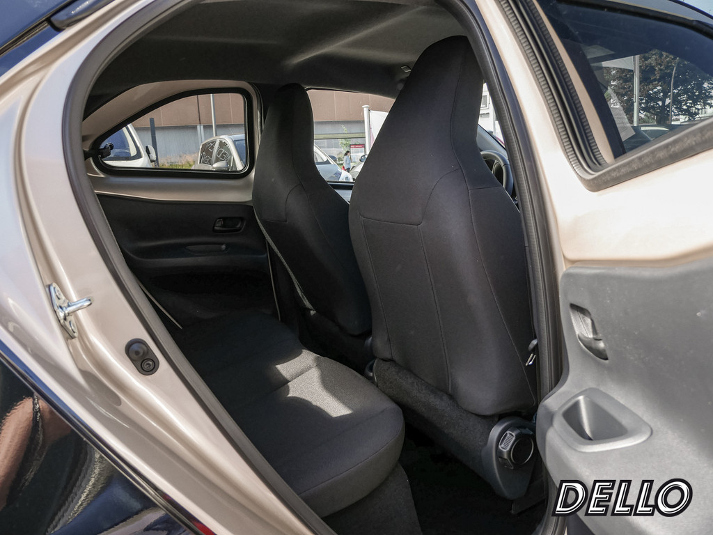 Fahrzeugansicht TOYOTA Aygo X 1.0 Teamplayer - Bild 4