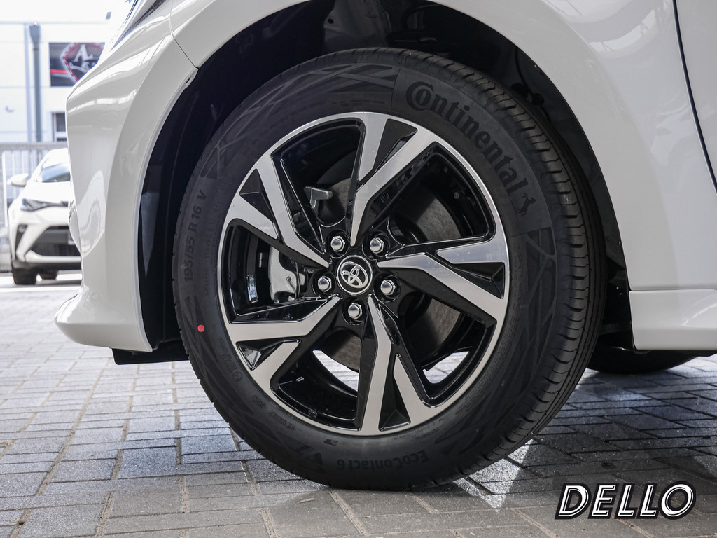Fahrzeugansicht TOYOTA Yaris 1.5 Hybrid Teamplayer - Bild 45