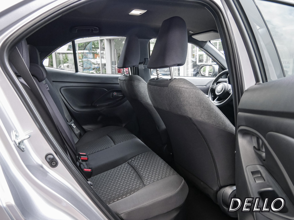 Fahrzeugansicht TOYOTA Yaris Cross 1.5 Hybrid FWD Teamplayer - Bild 6