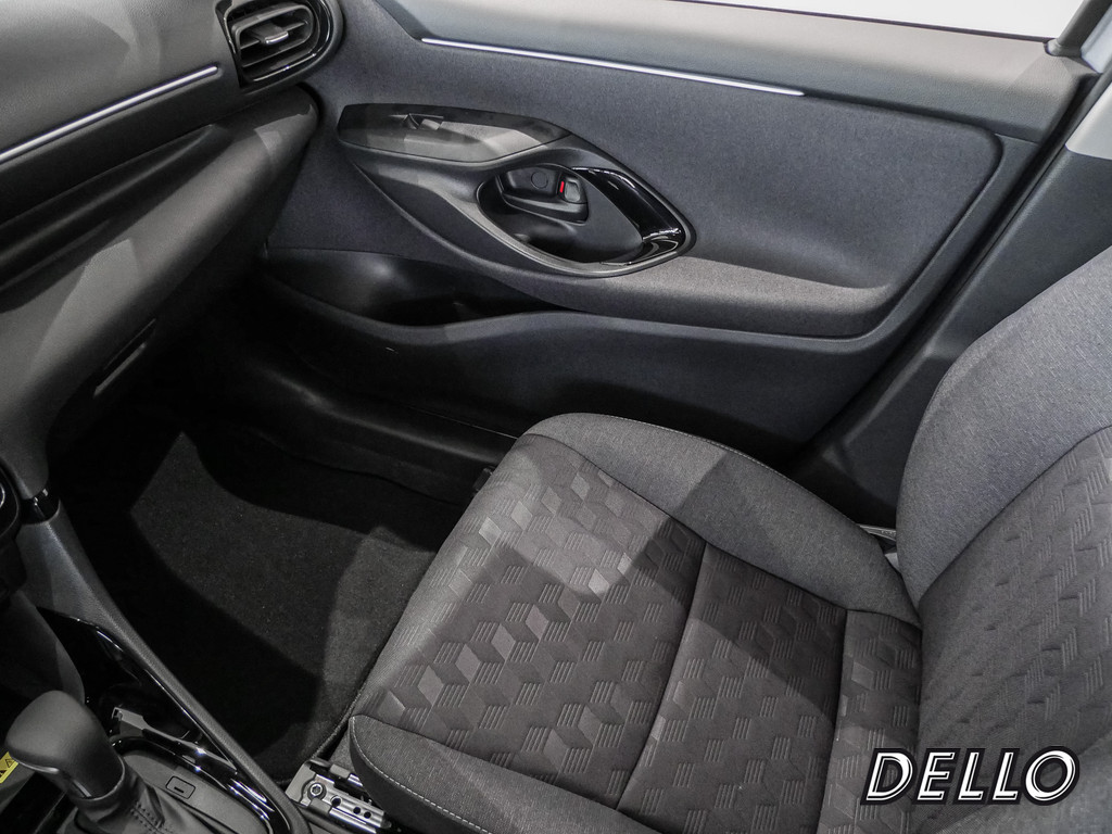 Fahrzeugansicht TOYOTA Yaris 1.5 Hybrid Teamplayer - Bild 21