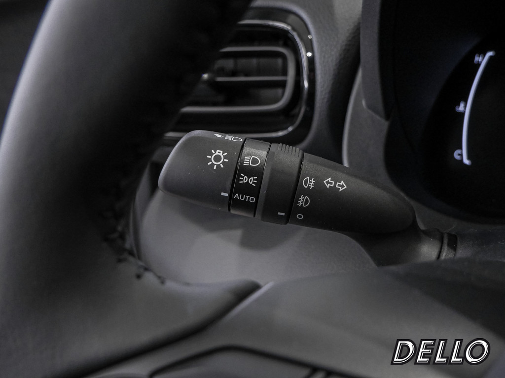 Fahrzeugansicht TOYOTA Yaris 1.5 Hybrid Teamplayer - Bild 25