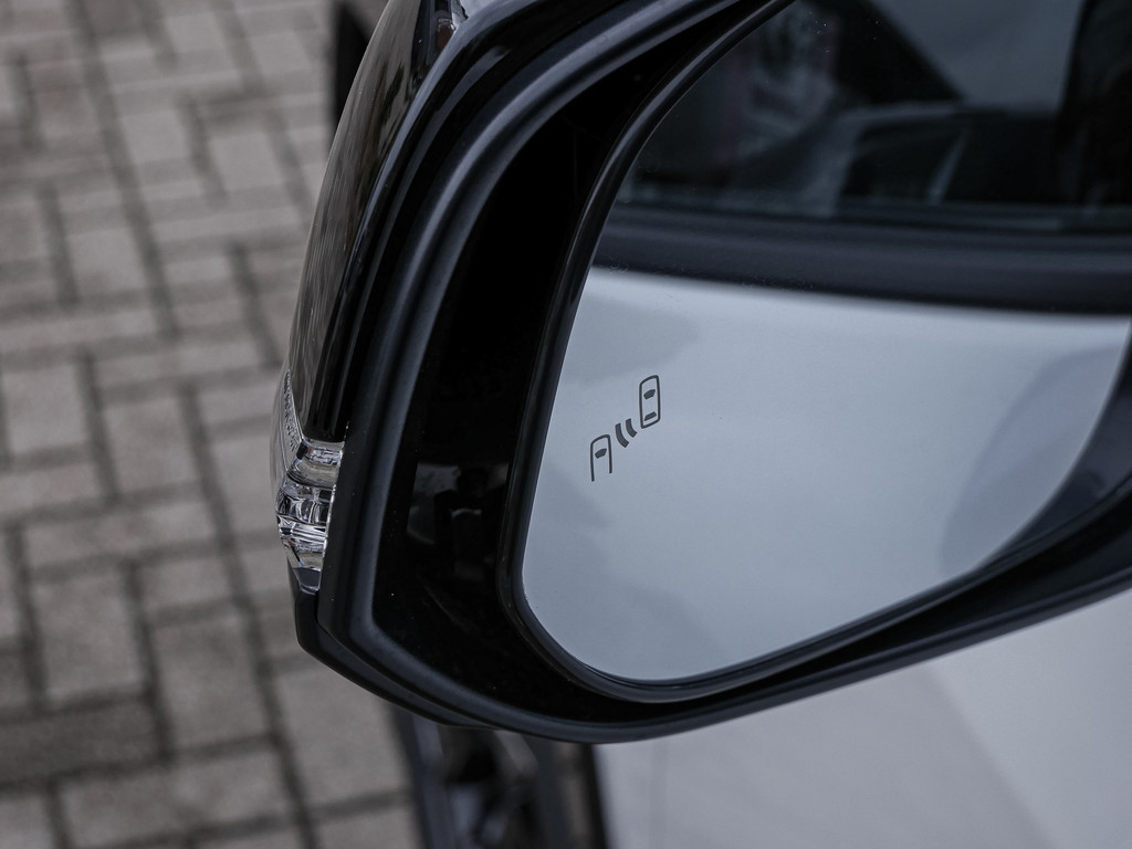 Fahrzeugansicht TOYOTA RAV4 2.5 Plug-in Hybrid 4x4 - Bild 3