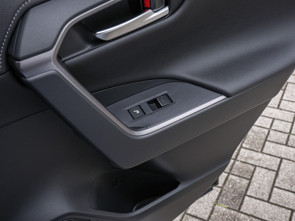 Fahrzeugansicht TOYOTA RAV4 2.5 Plug-in Hybrid 4x4 - Bild 10