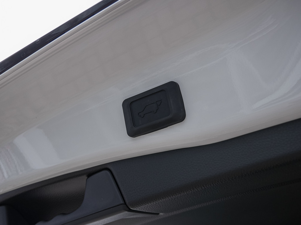 Fahrzeugansicht TOYOTA RAV4 2.5 Plug-in Hybrid 4x4 - Bild 13