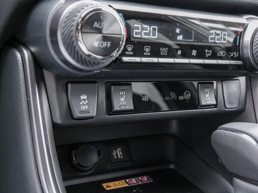 Fahrzeugansicht TOYOTA RAV4 2.5 Plug-in Hybrid 4x4 - Bild 21