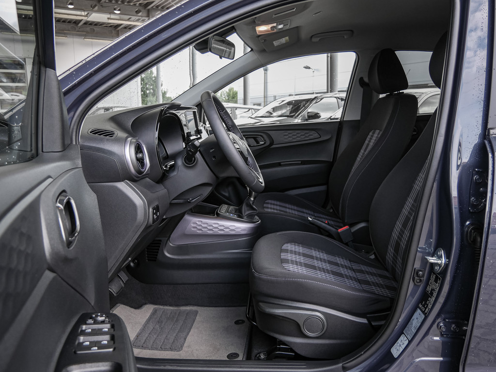 Fahrzeugansicht HYUNDAI i10 1.2 - Bild 3