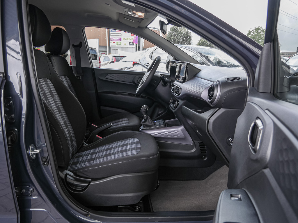 Fahrzeugansicht HYUNDAI i10 1.2 - Bild 4