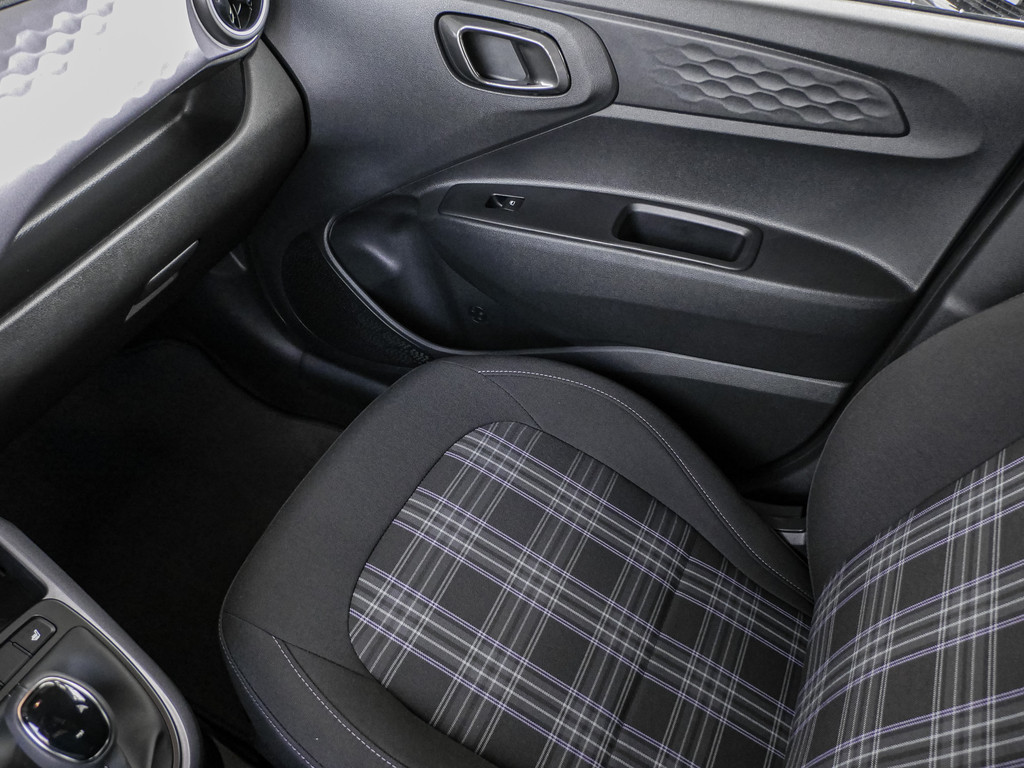 Fahrzeugansicht HYUNDAI i10 1.2 - Bild 22