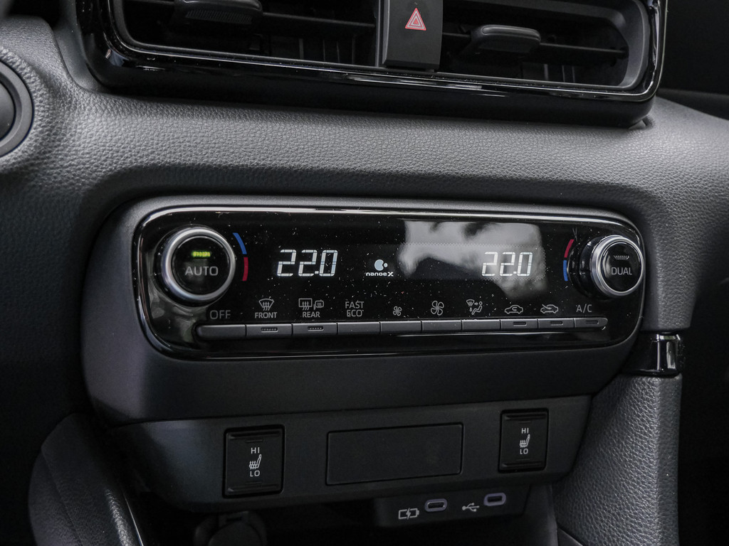 Fahrzeugansicht TOYOTA Yaris 1.5 Hybrid GR Sport - Bild 17