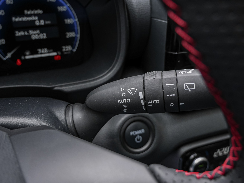 Fahrzeugansicht TOYOTA Yaris 1.5 Hybrid GR Sport - Bild 27