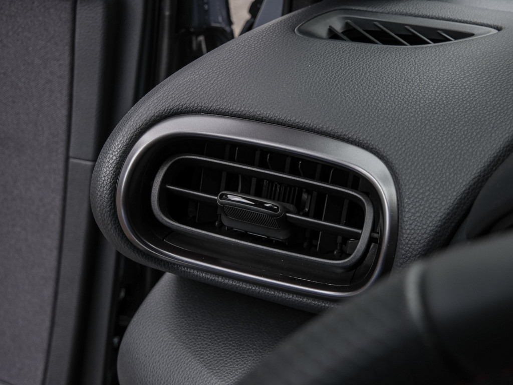 Fahrzeugansicht TOYOTA Yaris 1.5 Hybrid GR Sport - Bild 32