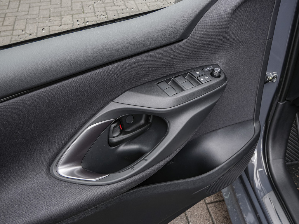 Fahrzeugansicht TOYOTA Yaris 1.5 Hybrid GR Sport - Bild 38