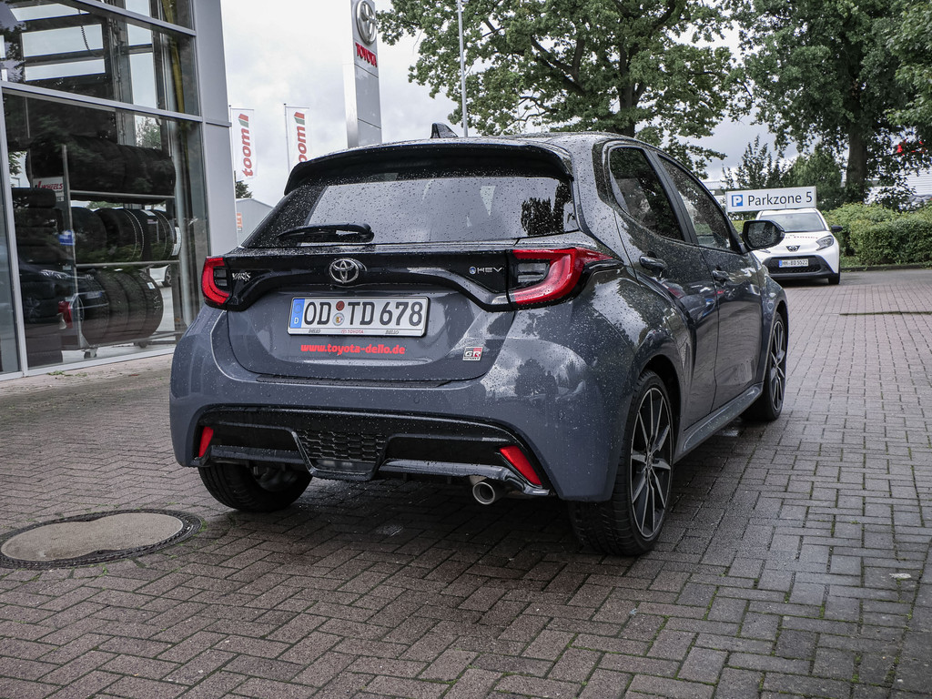 Fahrzeugansicht TOYOTA Yaris 1.5 Hybrid GR Sport - Bild 42