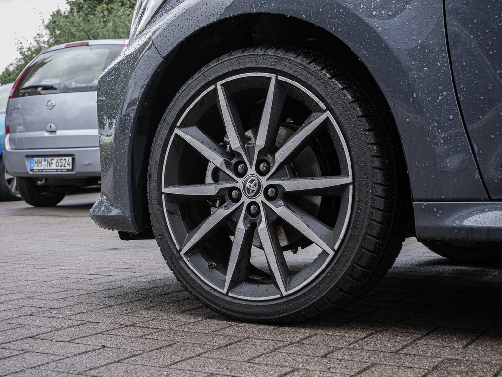 Fahrzeugansicht TOYOTA Yaris 1.5 Hybrid GR Sport - Bild 46