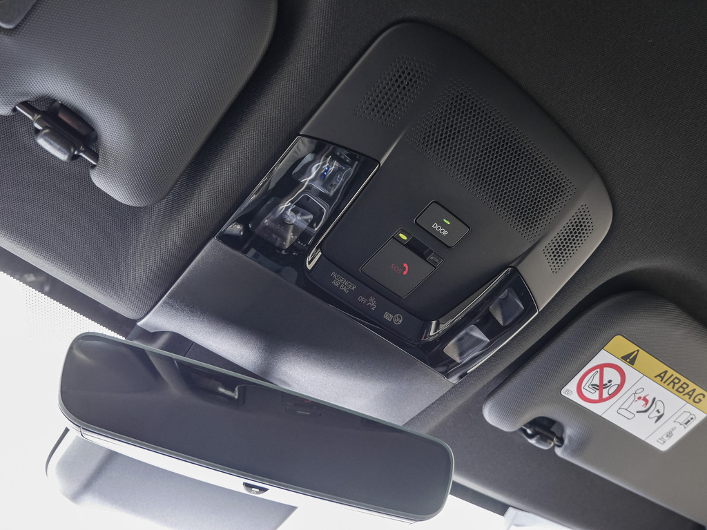 Fahrzeugansicht LEXUS LBX Emotion Safe & Sound - Bild 24