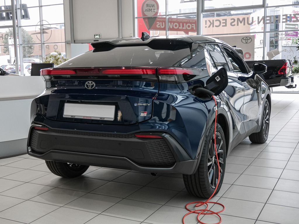 Fahrzeugansicht TOYOTA C-HR 2.0 Plug-In Hybrid GR Sport - Bild 34