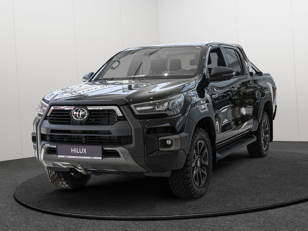 TOYOTA Hilux 2.8 Double Cab Invincible 4x4