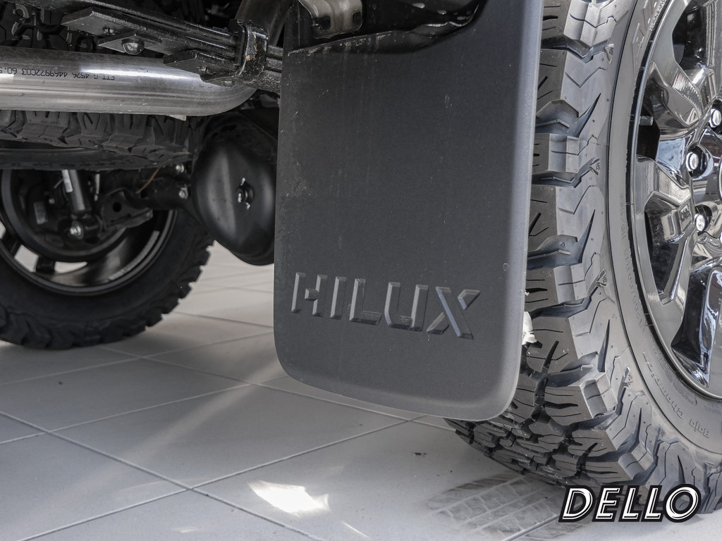 Fahrzeugansicht TOYOTA Hilux 2.8 Double Cab Invincible 4x4 - Bild 5